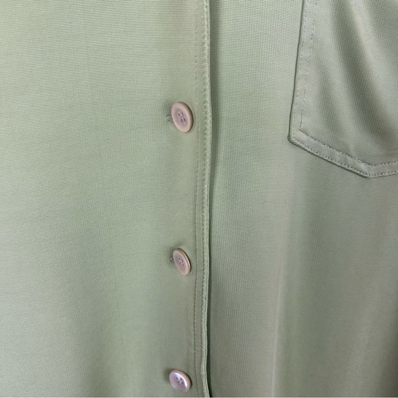 Babaton Oversized Light Green Bowling Style Shirt Size Small - Picture 5 of 12